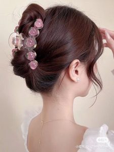 Kẹp tóc càng cua hợp thời trang